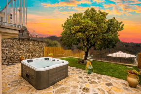 Villetta La Romantica: Vibrant and Enchanting